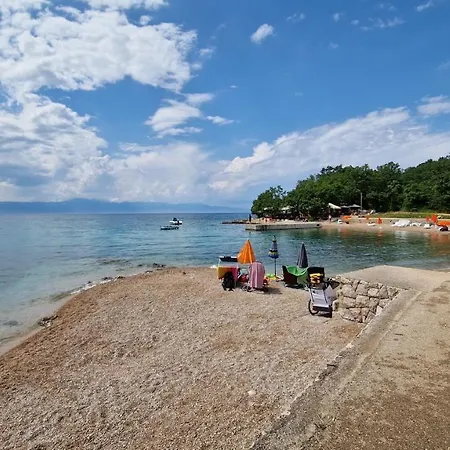 Διαμέρισμα Bela Njivice